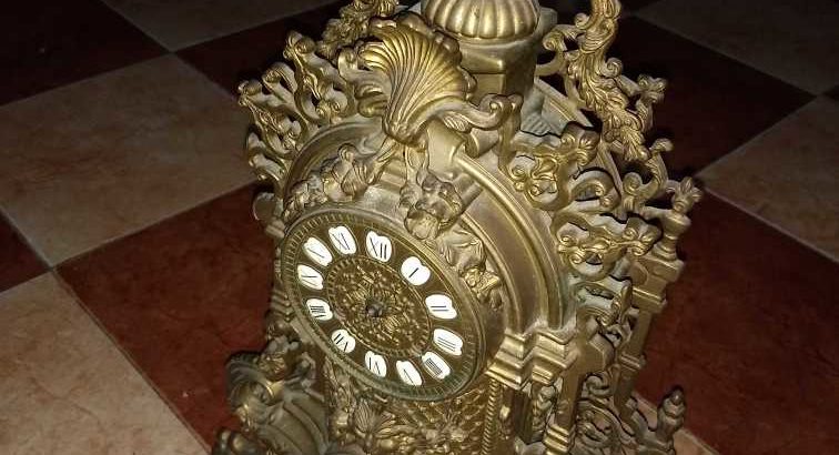 ساعة نحاسية أثرية يهودية قديمة